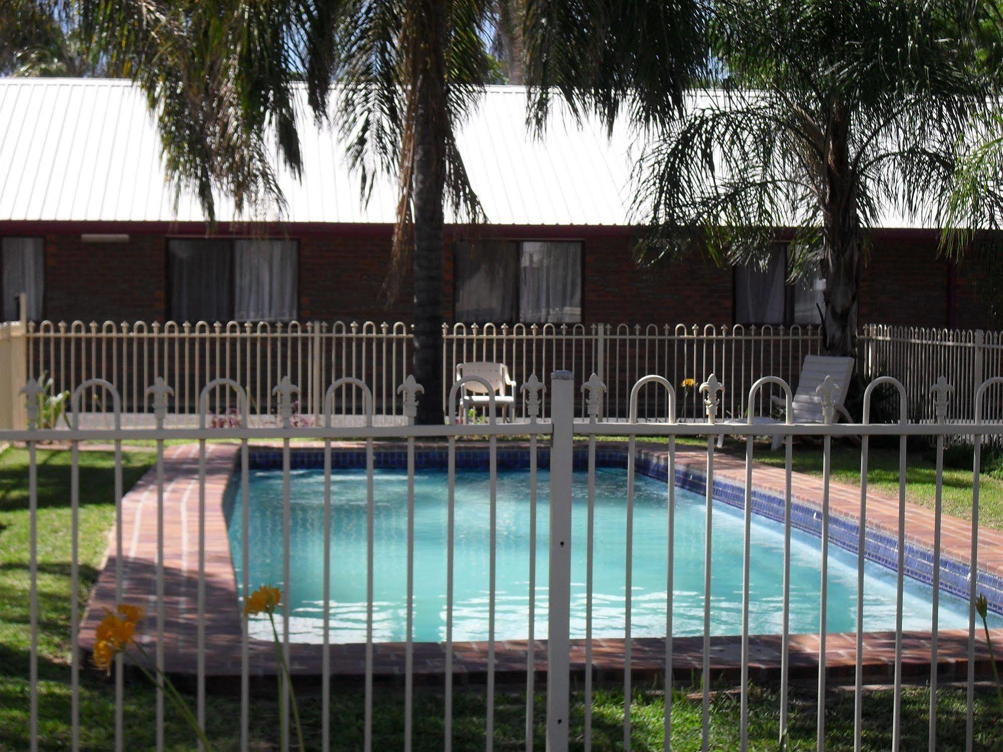 Major Mitchell Motel 3*